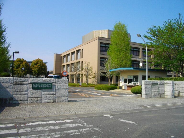 高専の専攻科とは？大学院との違いと学士号取得の仕組み