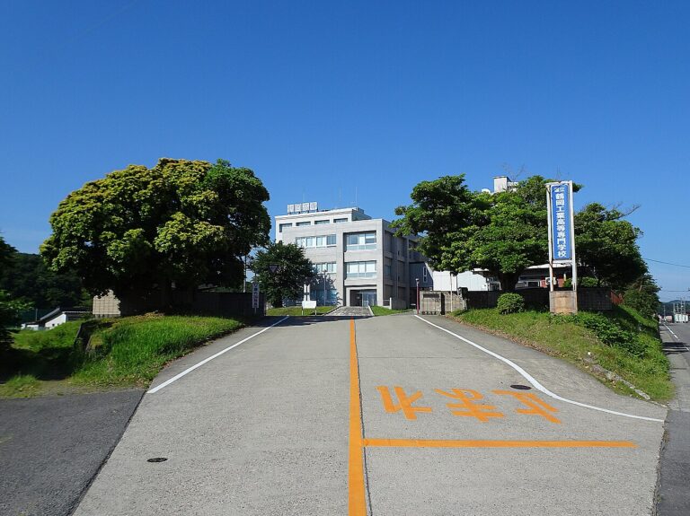 高専生の就職活動スケジュールと進め方｜学校推薦と自由応募の違い