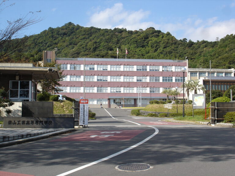 高専のクラス編成・学年の雰囲気｜少人数制でクラス替えが少ない理由